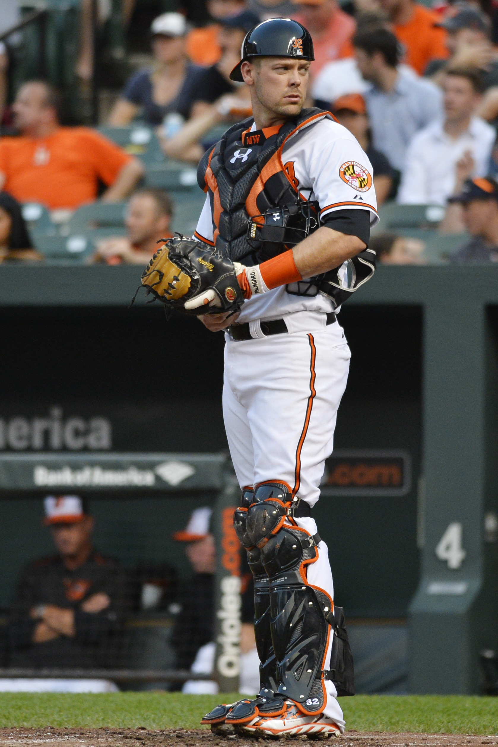 Wieters accepts Orioles qualifying offer