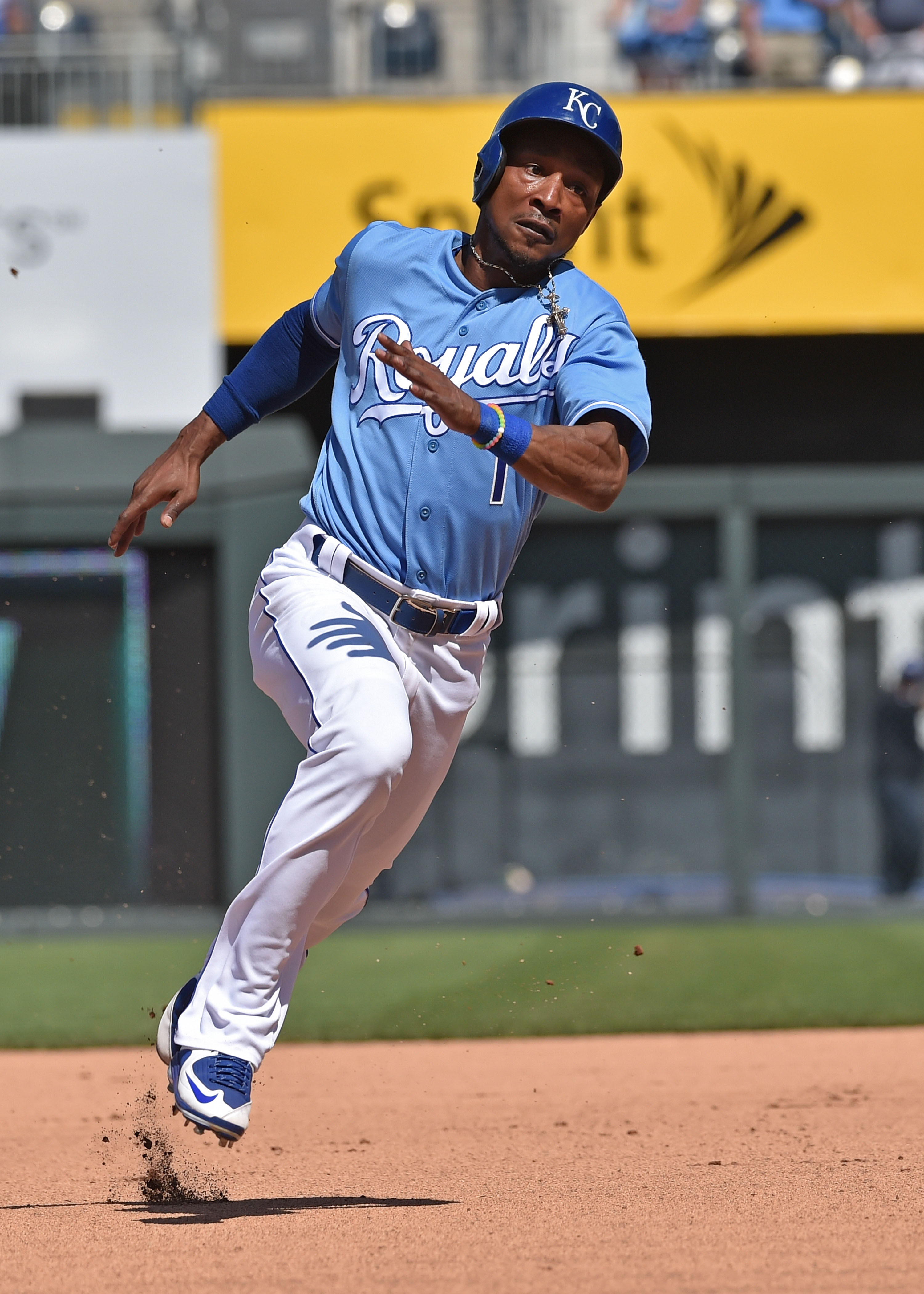 Mariners Acquire Jarrod Dyson From Royals For Nate Karns MLB Trade Rumors